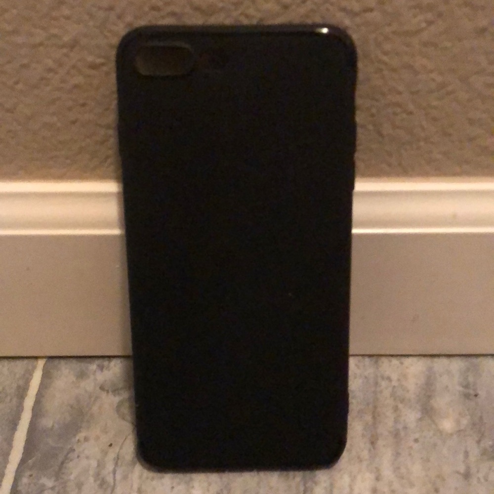 Black iPhone 8+ phone case